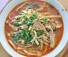 豆果美食 | 一碗暖心暖胃的羊肉糊卜，汤浓饼韧肉香四溢